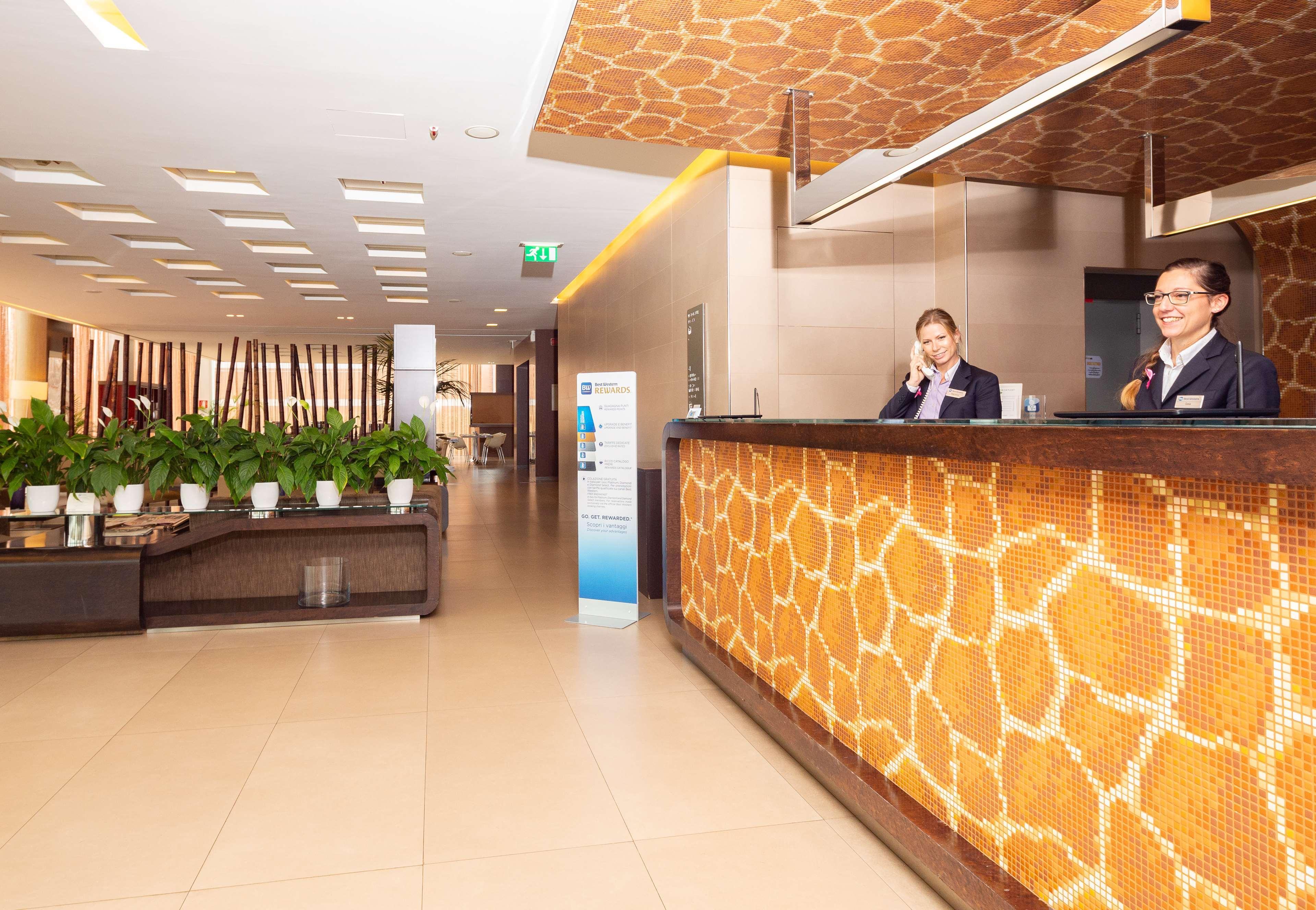 Best Western Hotel Goldenmile Milan Trezzano sul Naviglio Dış mekan fotoğraf